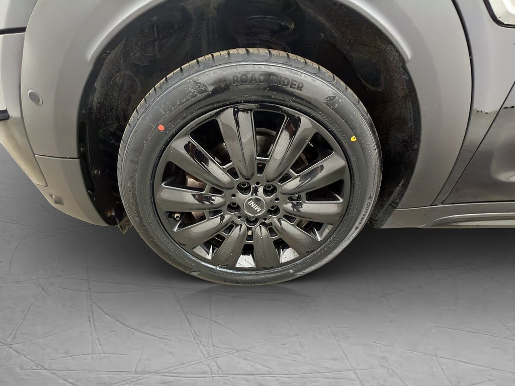 Vehicle Image 33