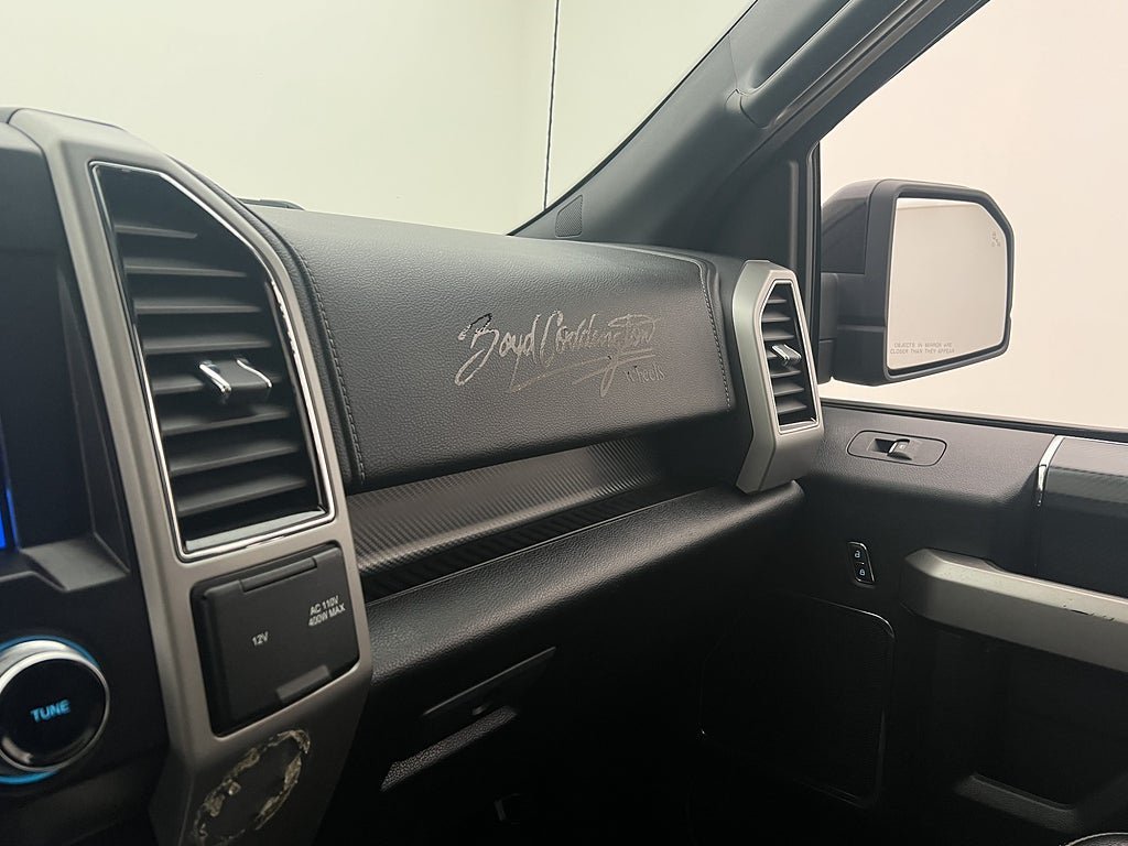 Vehicle Image 37