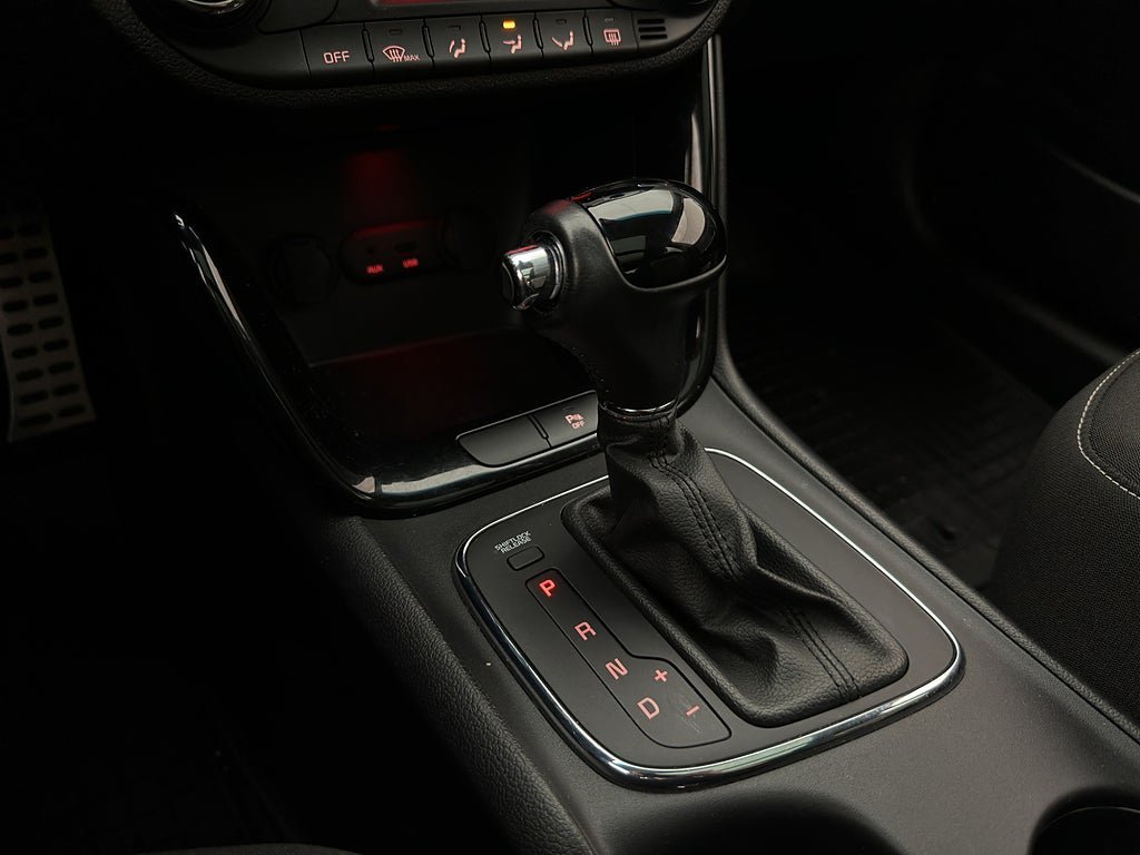 Vehicle Image 18