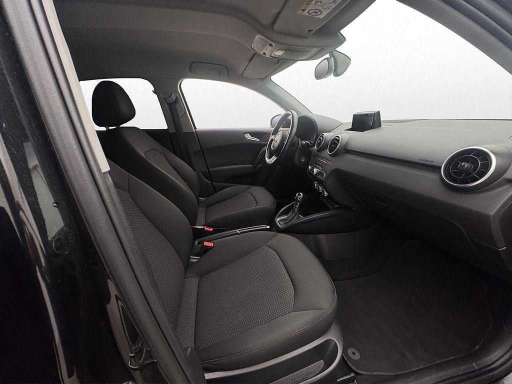 Vehicle Image 22