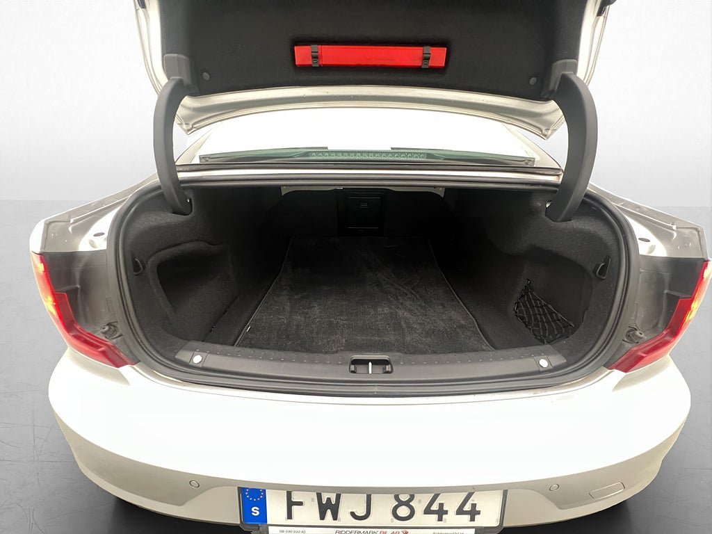 Vehicle Image 27