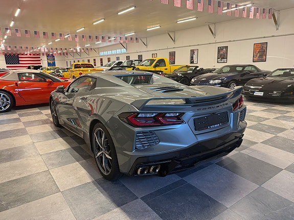 Vehicle Image 8