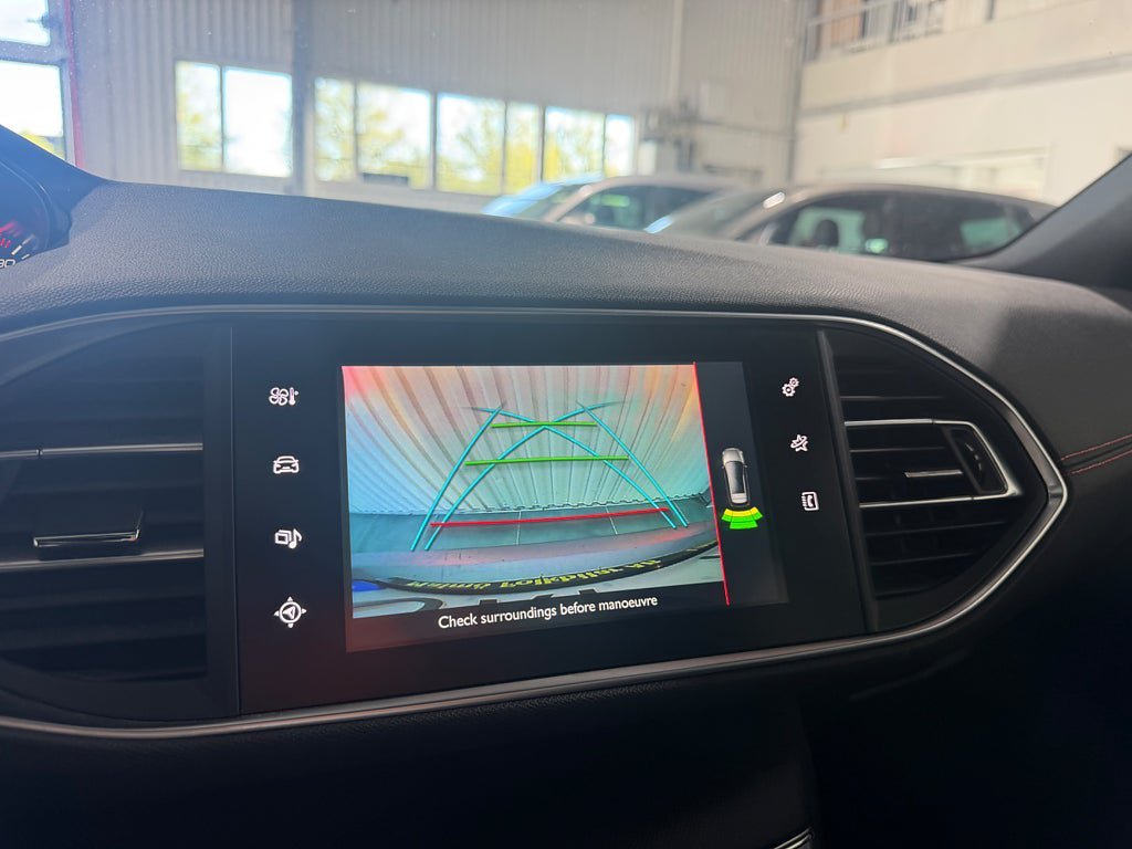Vehicle Image 17