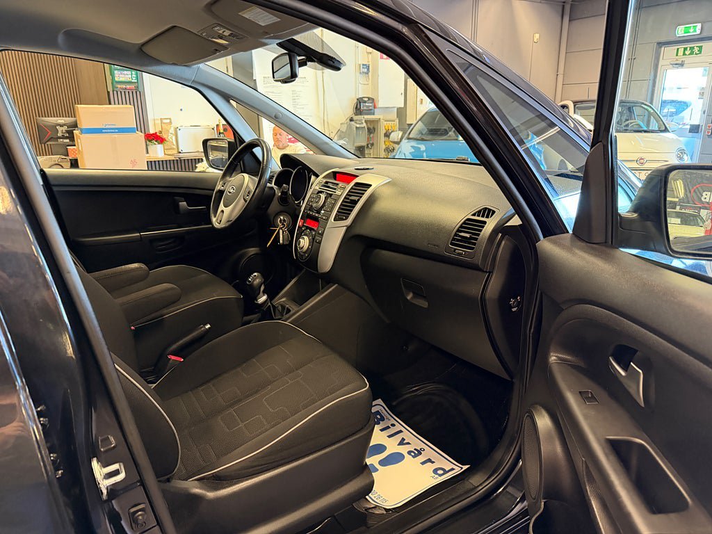 Vehicle Image 17