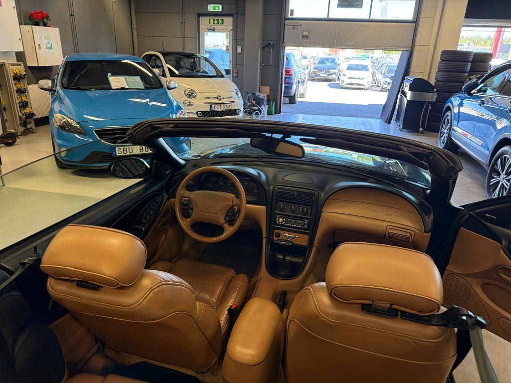 Vehicle Image 24