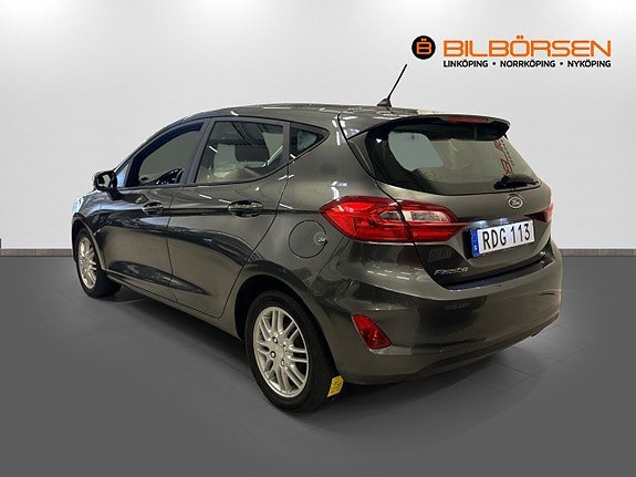 Vehicle Image 6
