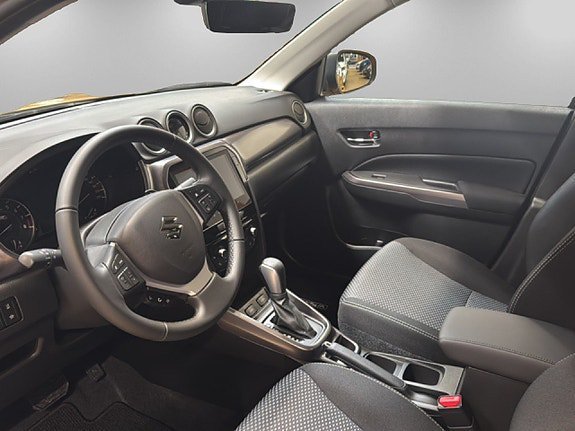 Vehicle Image 8