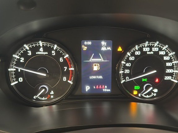 Vehicle Image 10