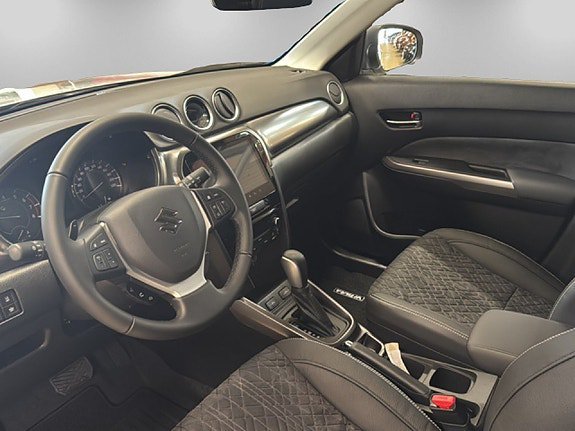 Vehicle Image 8