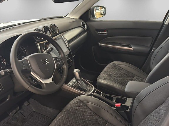 Vehicle Image 8