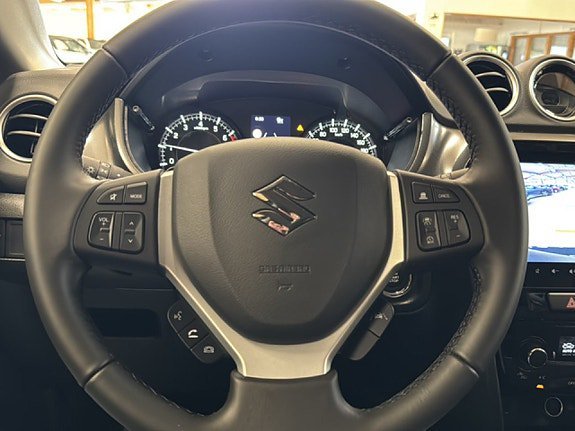 Vehicle Image 15