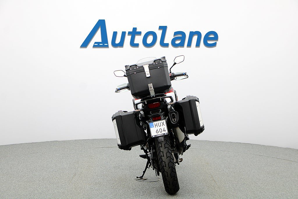 Vehicle Image 8