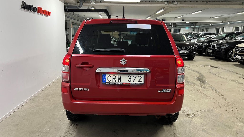Vehicle Image 6