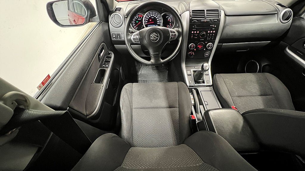 Vehicle Image 8
