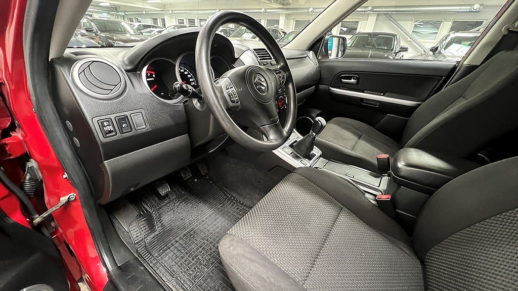 Vehicle Image 11