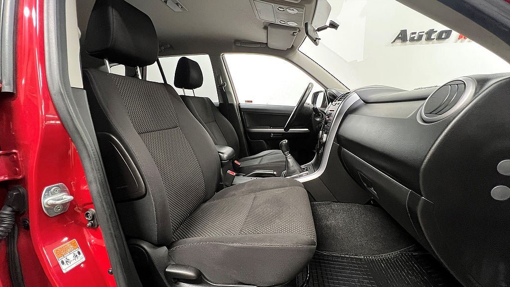 Vehicle Image 16