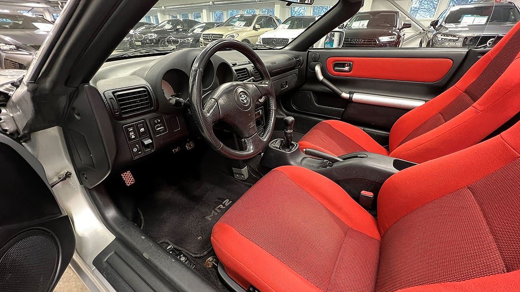 Vehicle Image 9