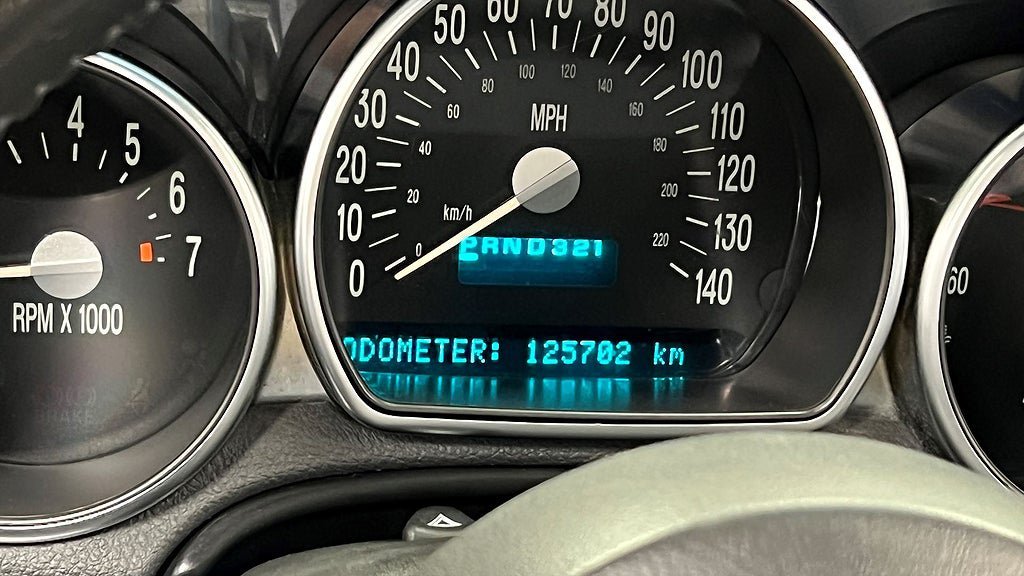 Vehicle Image 21