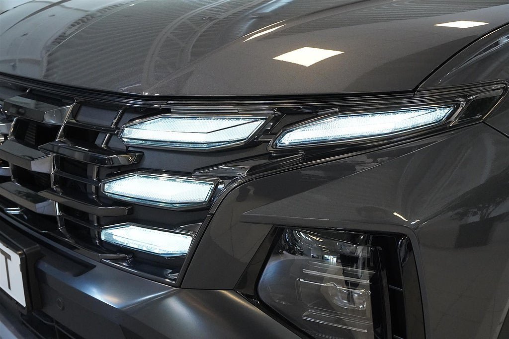 Vehicle Image 9