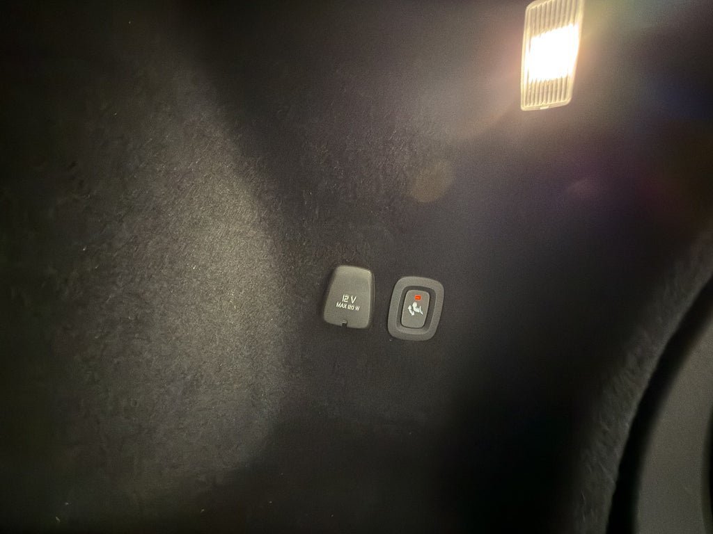 Vehicle Image 25