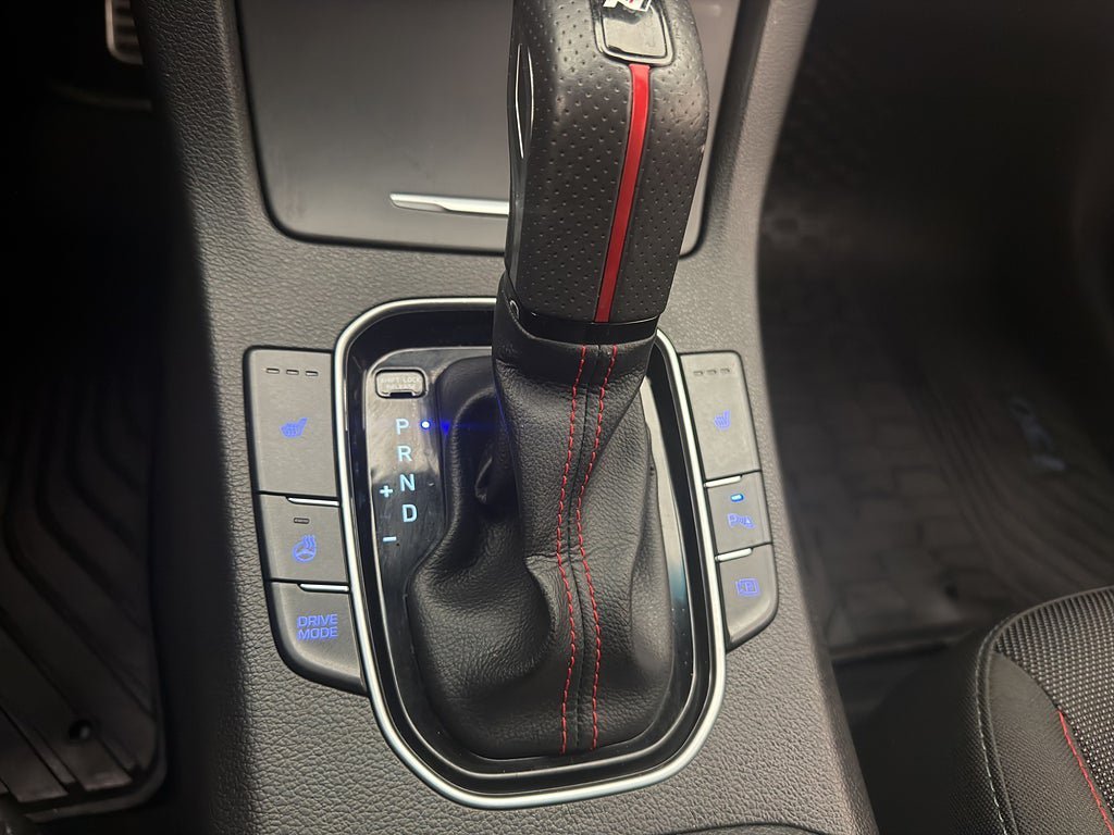 Vehicle Image 24