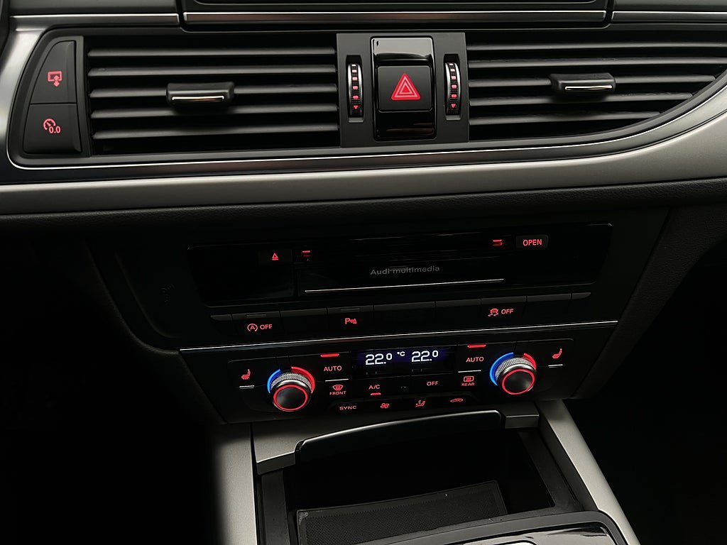 Vehicle Image 29