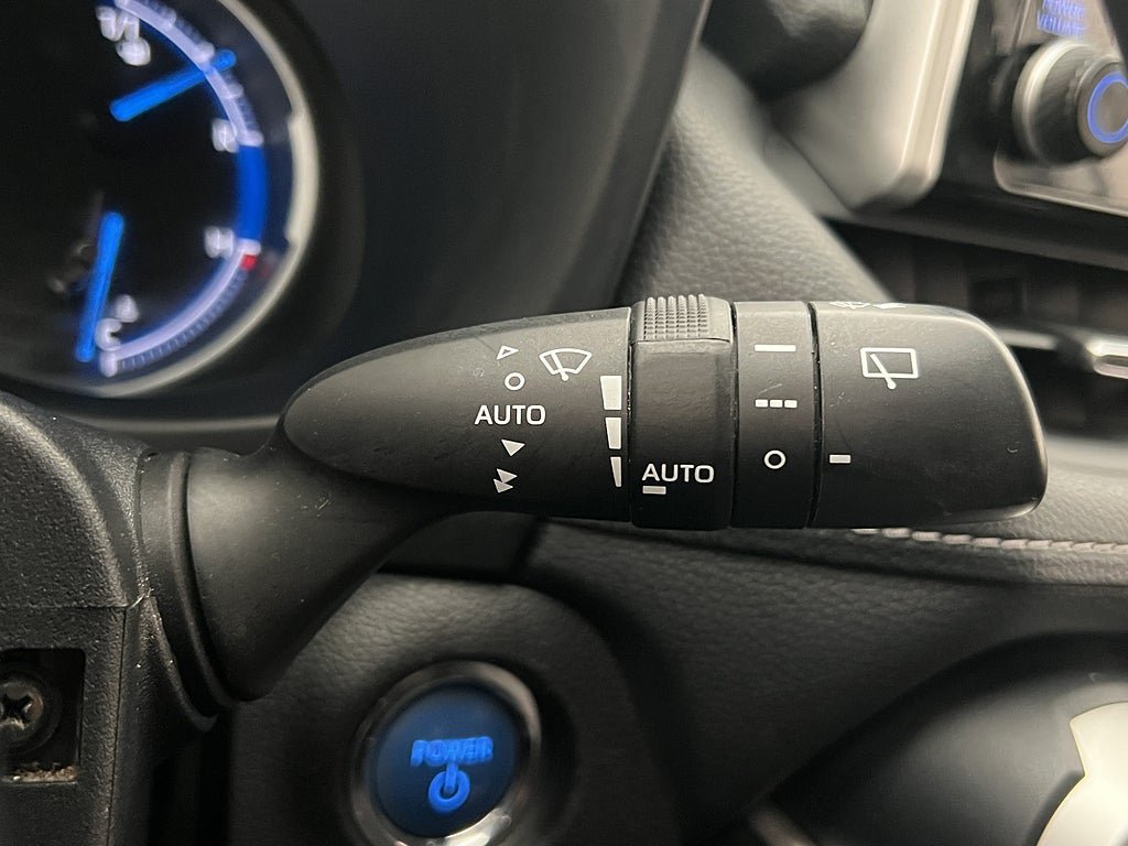 Vehicle Image 32