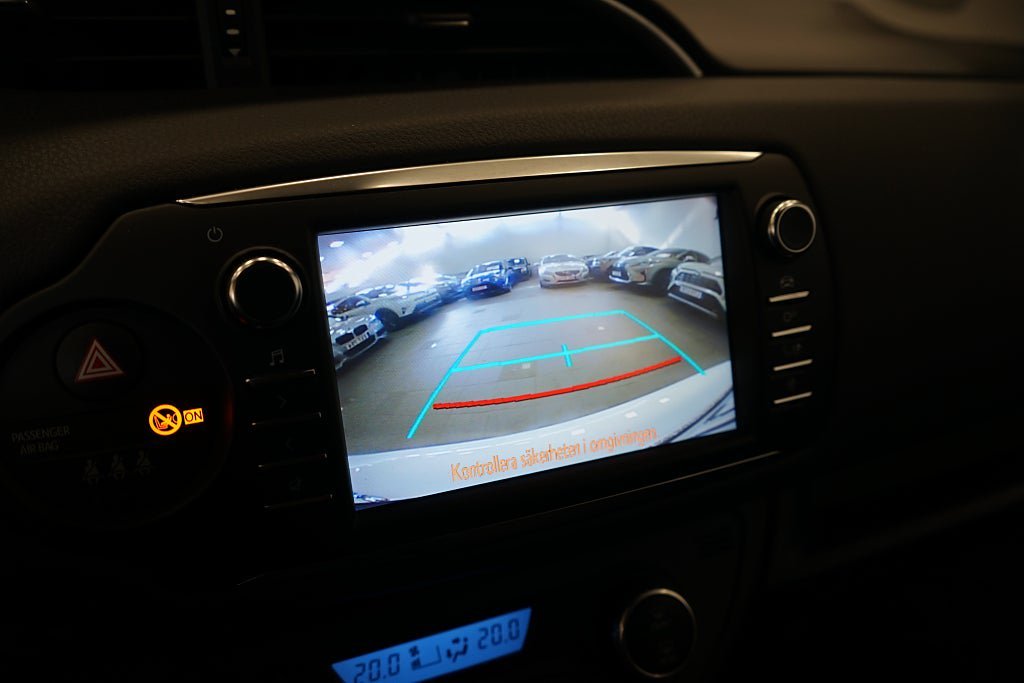 Vehicle Image 13