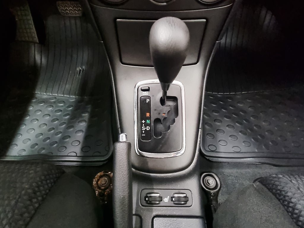 Vehicle Image 12