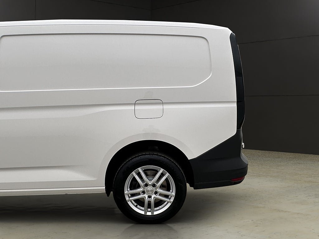 Vehicle Image 28