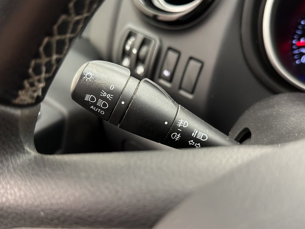 Vehicle Image 23
