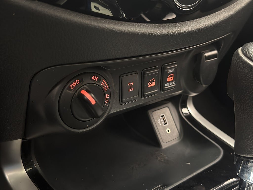 Vehicle Image 27