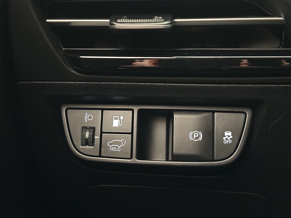 Vehicle Image 38