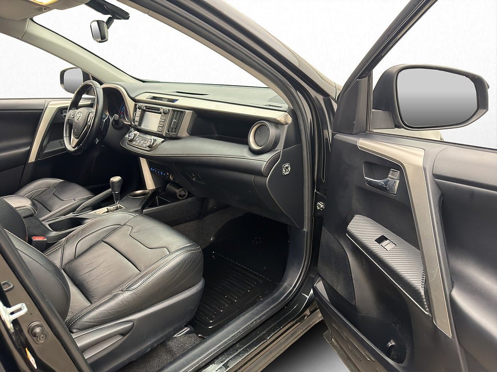 Vehicle Image 26