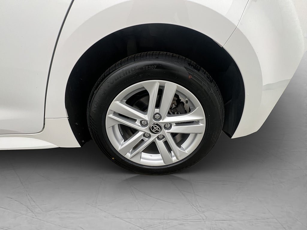 Vehicle Image 30