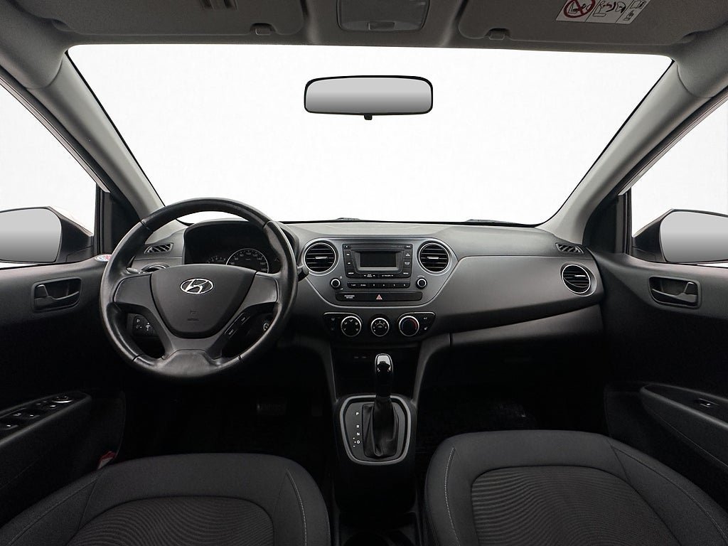 Vehicle Image 12