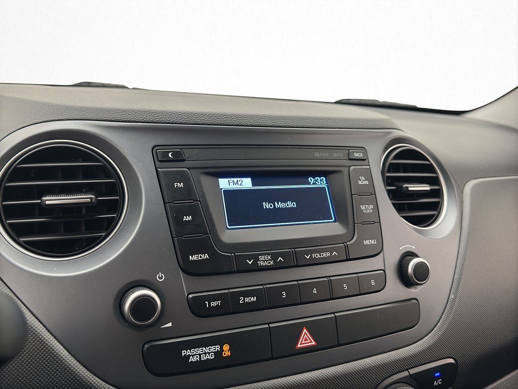 Vehicle Image 18