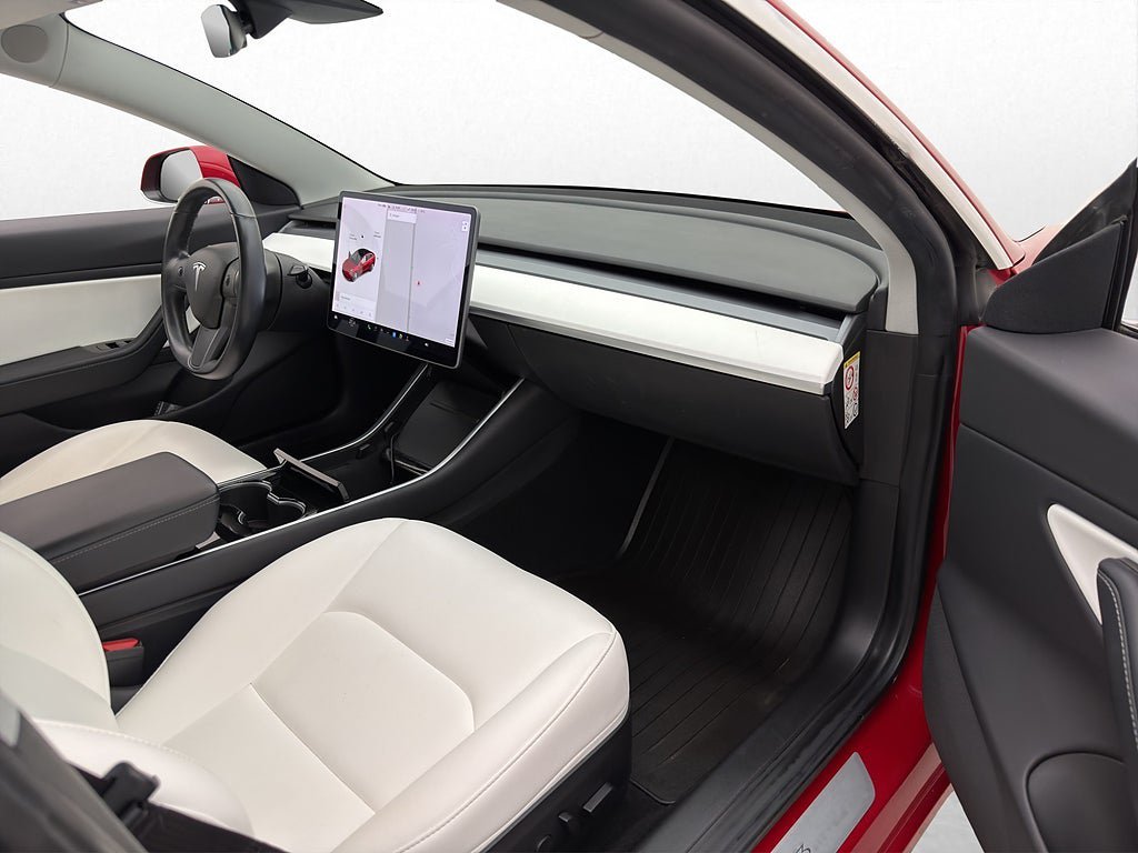 Vehicle Image 36