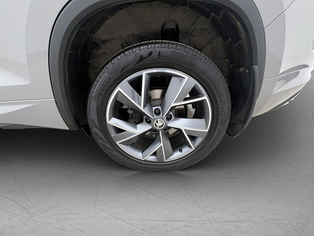 Vehicle Image 35