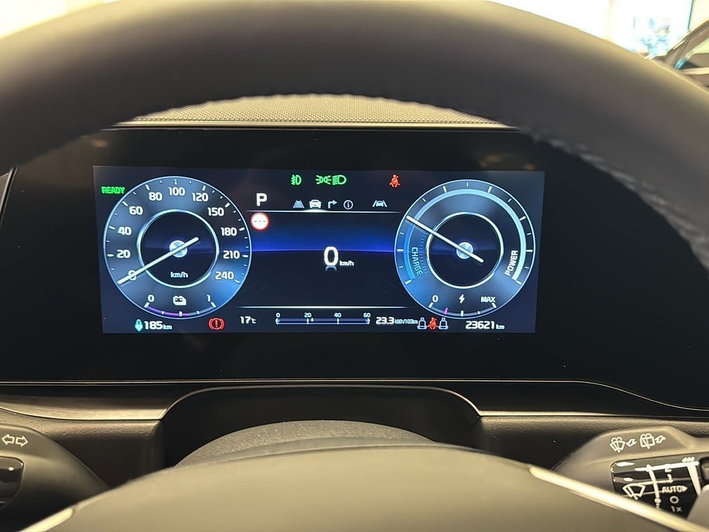 Vehicle Image 10