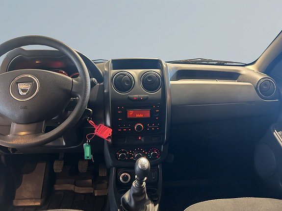 Vehicle Image 11