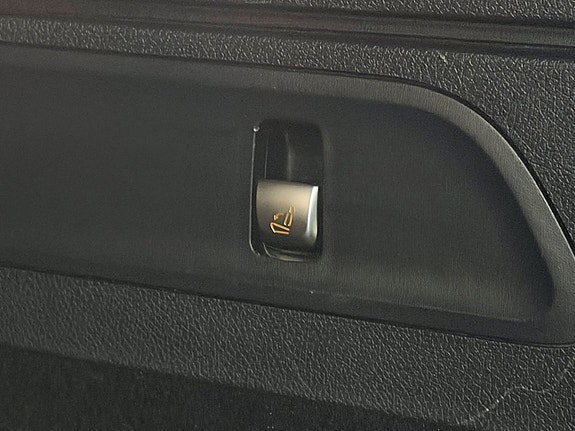 Vehicle Image 34