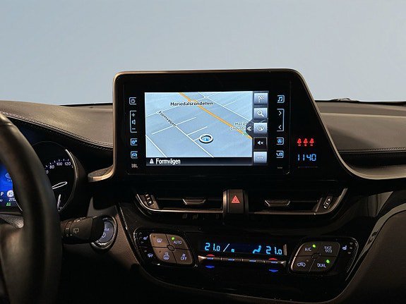 Vehicle Image 11