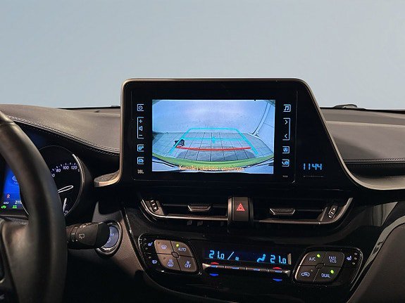 Vehicle Image 15