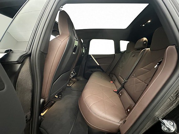 Vehicle Image 34