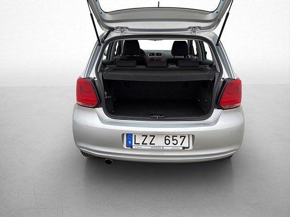 Vehicle Image 9