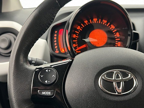Vehicle Image 27
