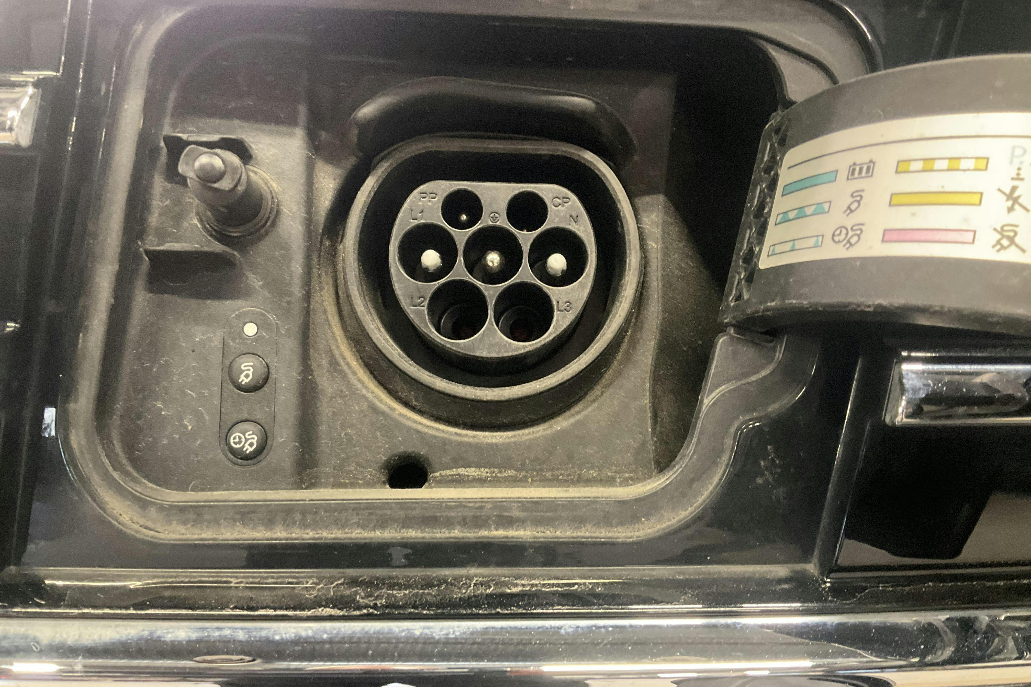 Vehicle Image 22