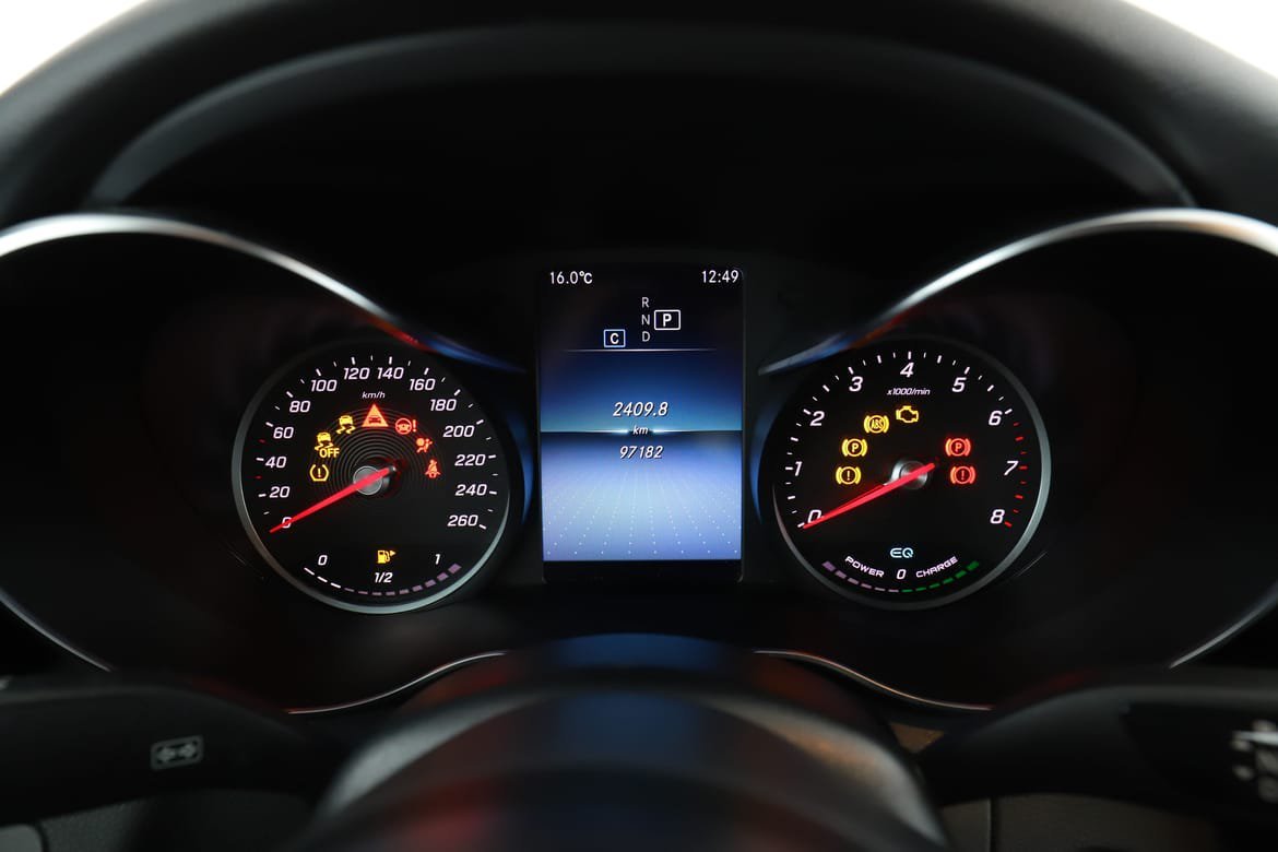 Vehicle Image 16