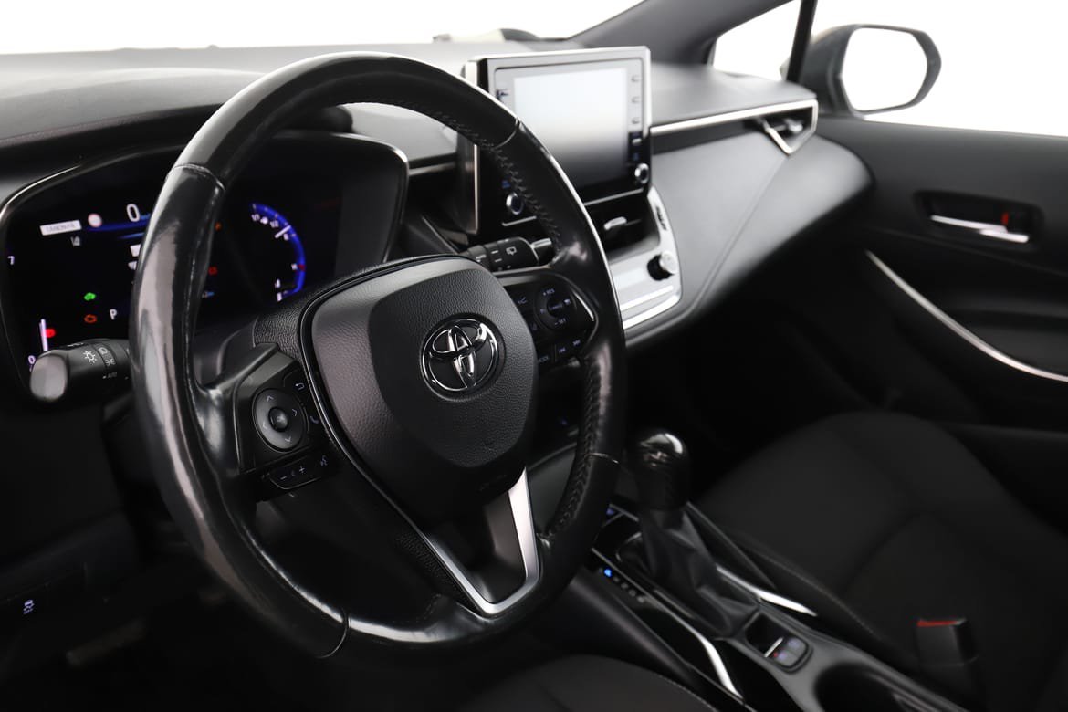Vehicle Image 12